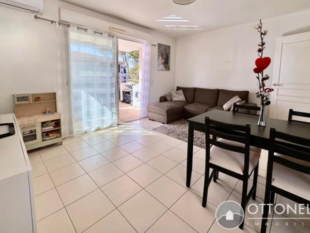 Appartement Roquebrune Sur Argens 2 pièces 48,36 m2 avec terrasse, parking et garage