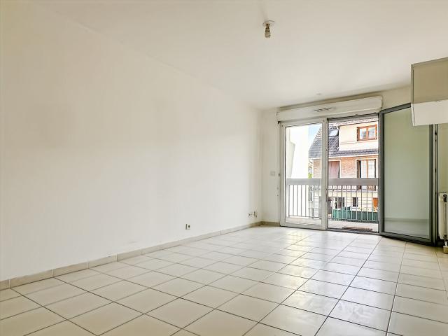 Appartement Rosny Sous Bois 1 pièce s 29.64 m2