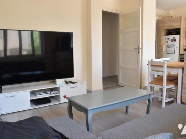 APPARTEMENT RUE CHARLES ROBIN