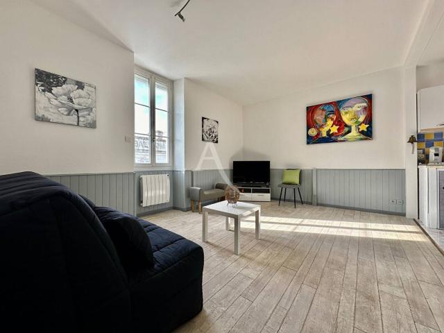 Appartement rue piétonne de Croix de vie