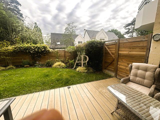 Appartement Saint Germain En Laye 5 pièce s 103 m2 AVEC JARDIN PRIVATIF DE 350 M2