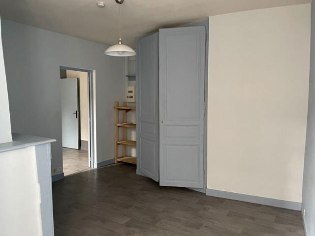 Appartement Saint Leonard De Noblat 1 pièce s 30.25 m2