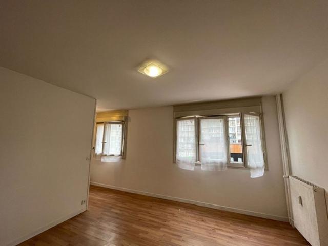 Appartement Saint Ouen L Aumone 1 pièce s 31 m2
