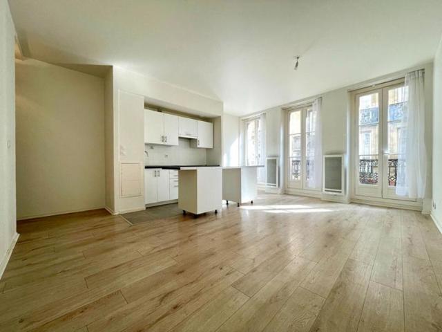 Appartement Sainte Catherine Bordeaux 3 pièce s 61 m2 + Terrasse env 18 m2