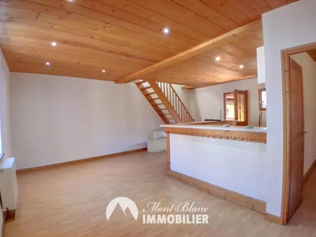 appartement / sallanches / 900 €