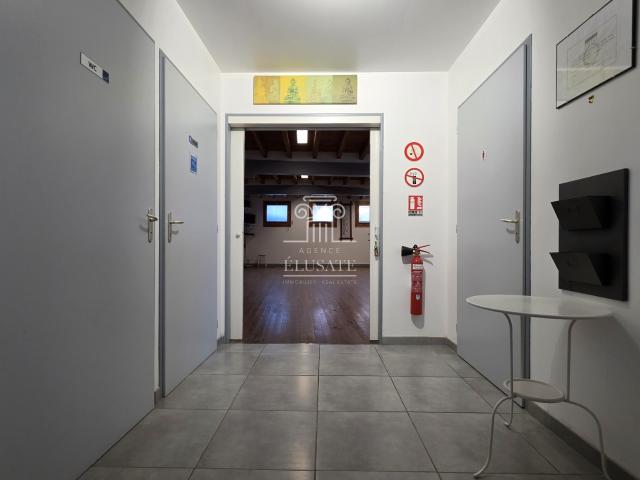 APPARTEMENT + SALLE DE DANSE