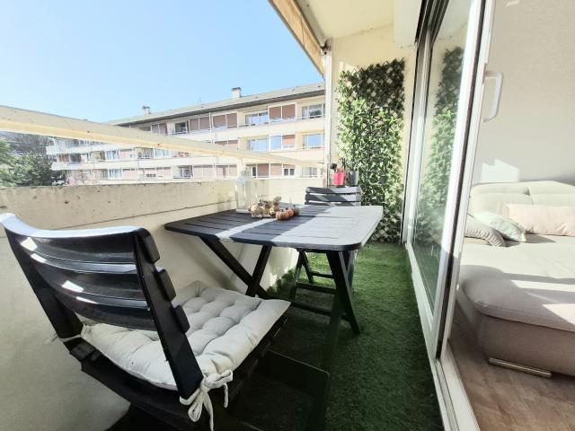 Appartement Secteur St Rémi avec balcon