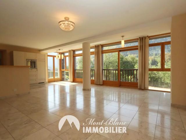 appartement / servoz / 2 180 €