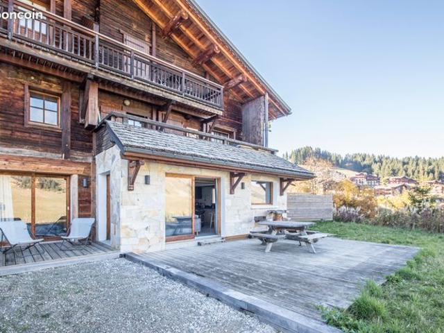 Appartement skis aux pieds rénové – Vue montagnes