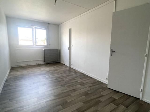 Appartement SORBIERS 1 pièce 32 m2