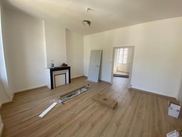APPARTEMENT SOUVIGNY 4 pièce s 93 m2