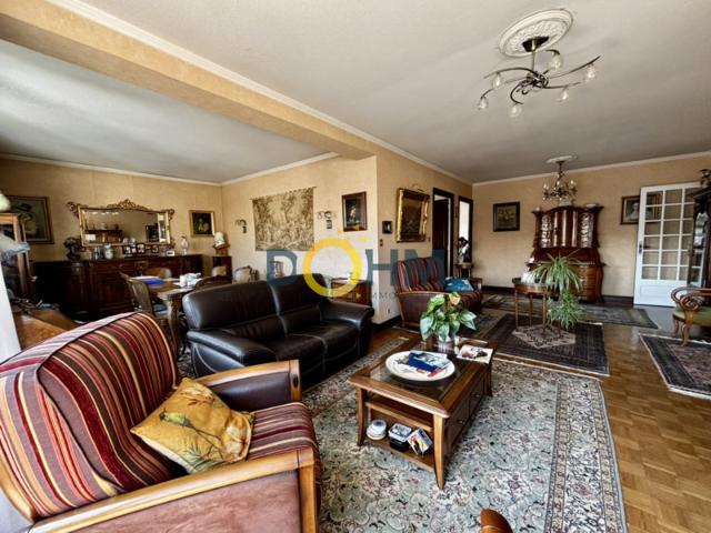 Appartement spacieux 103 m2, ascenseur, balcon
