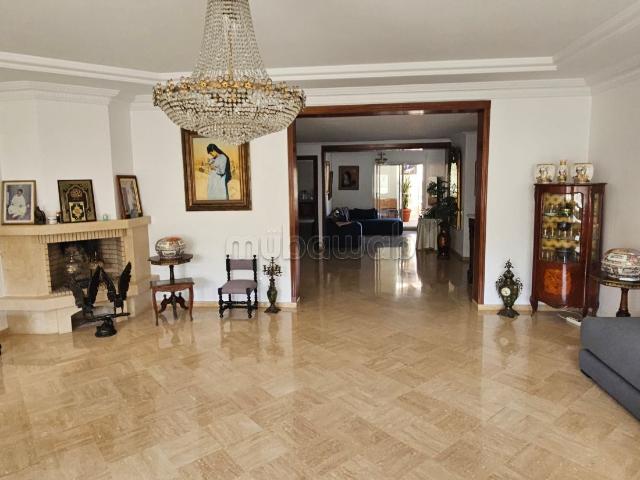 Appartement spacieux 3CH 247 m2 avec terrasse