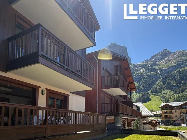 Appartement spacieux,vues imprenables, pied des pistes et des remontées mécaniques, grand balcon ensoleillé