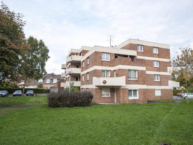 Appartement spacieux avec balcon dans une residence verdoyante