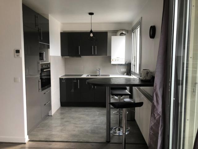 Appartement spacieux avec balcon loyer tout inclus
