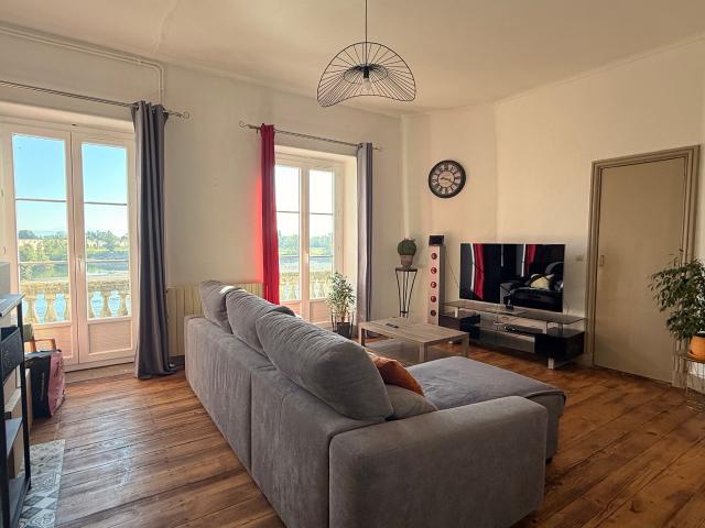 Appartement spacieux avec jolie vue sur le Rhône