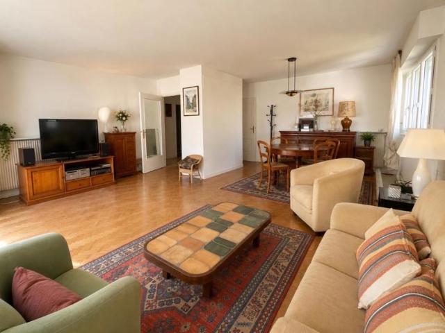 Appartement spacieux avec vue sur le cher