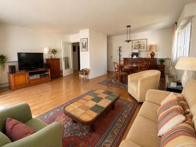 Appartement spacieux avec vue sur le cher
