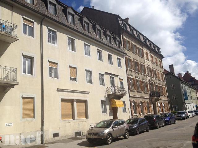 Appartement spacieux de 4 pièces au 1er étage EST