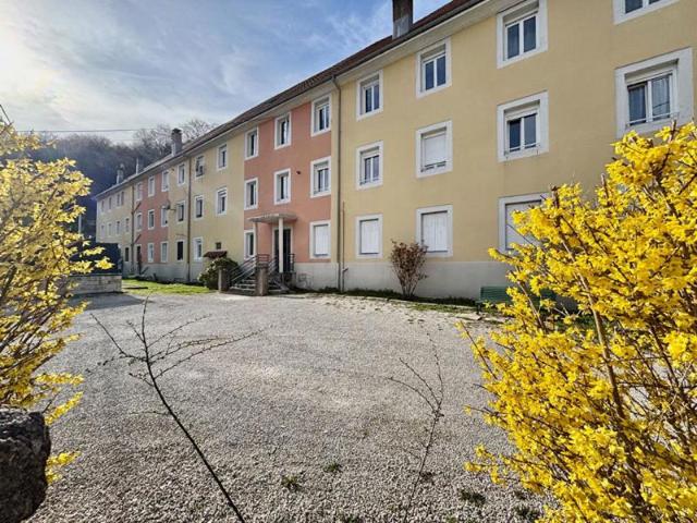 Appartement spacieux, Dernier étage, Quartier calme