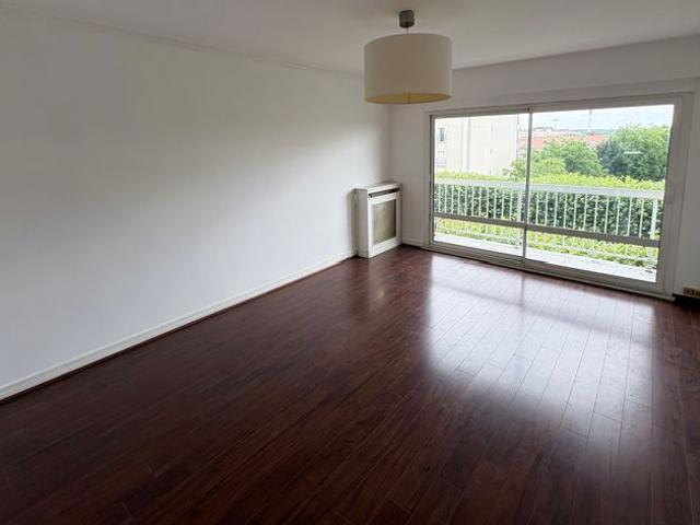 Appartement spacieux et lumineux