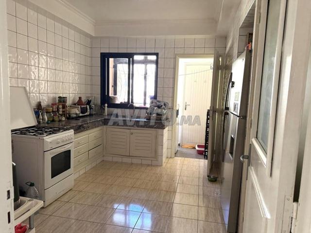 Appartement spacieux face CFC