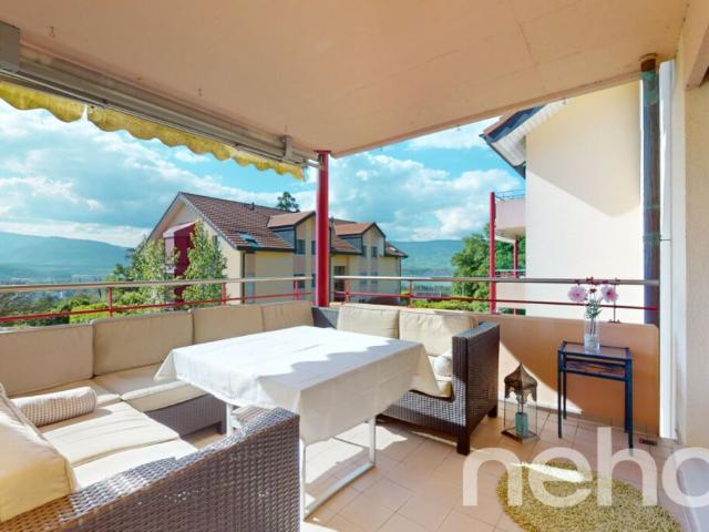 Appartement spacieux, lumineux et vue apprenable sur le lac !