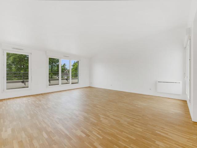 APPARTEMENT ST CLOUD 5 pièces 13273 m2