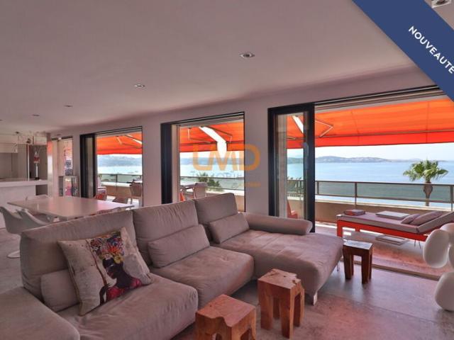 Appartement standing T3 terrasse parking, dernier étage, front d