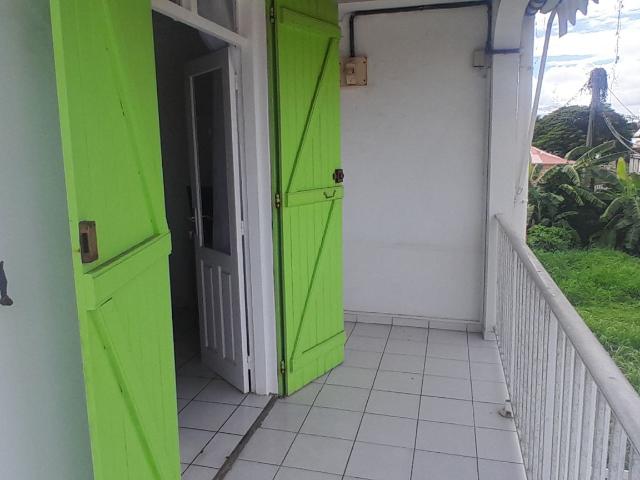 Appartement Ste Anne 1 pièce s 21 m2