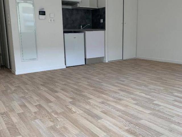 Appartement Studio 30m2 à louer à Lormont Pichet