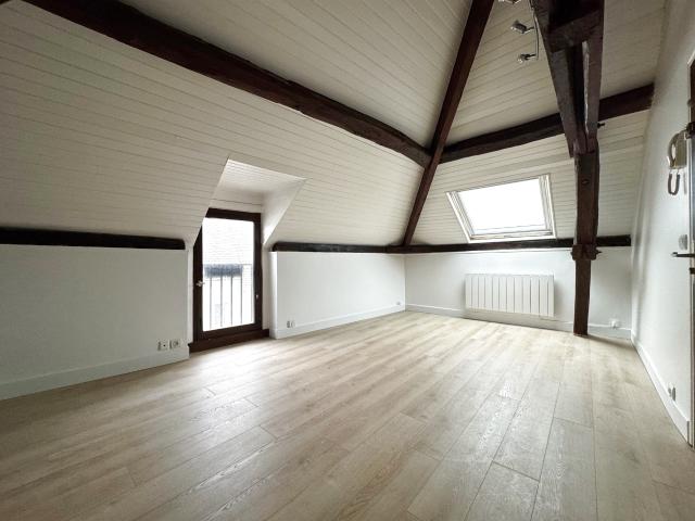 Appartement Studio à louer à PLAILLY 60128