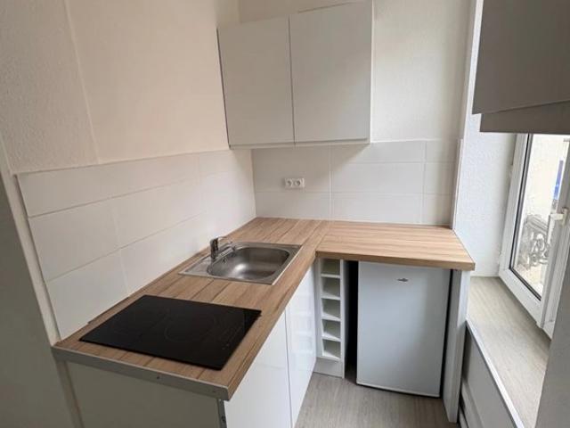 Appartement studio à louer rue de la Paix d'Utrecht