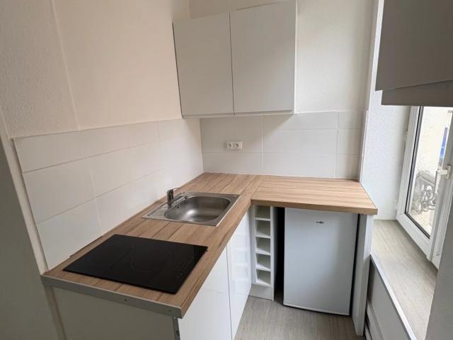 Appartement studio à louer rue de la Paix d'Utrecht