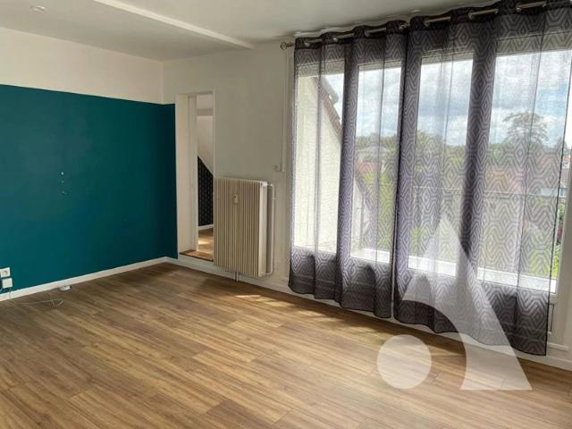 APPARTEMENT STUDIO AVEC BALCON CREPY EN VALOIS VENDU LOUE