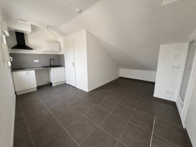 Appartement studio de 12.69m2 au 3ème étage