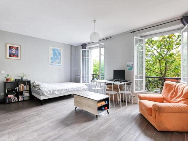 Appartement studio de 28 m² situé à Paris