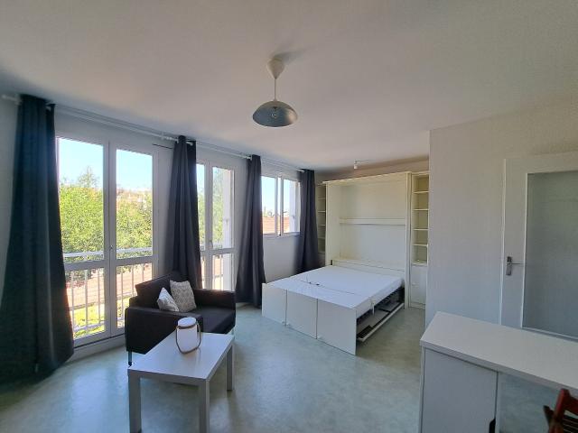 Appartement Studio meublé TROYES secteur ESC