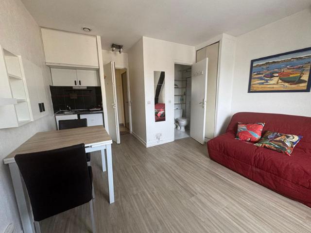 Appartement STUDIO MEUBLE 15,72 m2 Rue de Montreuil PARIS 75011