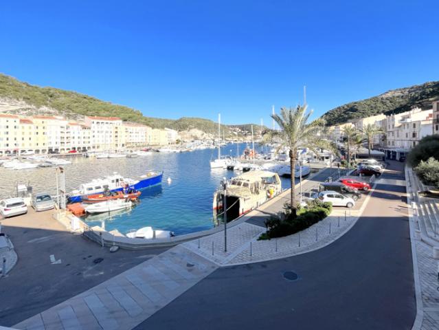 Appartement sur le port de Bonifacio dans un bel immeuble av