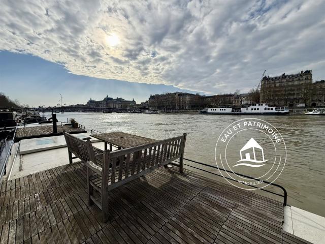Appartement sur l'eau avec vue Tour Eiffel 80 m2 Paris 1. 80m² Paris 1er
