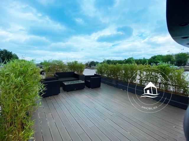Appartement sur l'eau luxueux avec vue tour Eiffel 100 m2. 100m² Paris 8ème