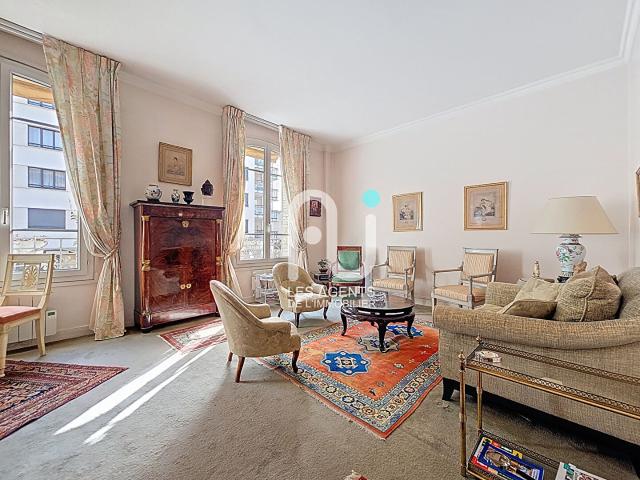 Appartement Suresnes 3 pièces78.06 m2 + cave + parking