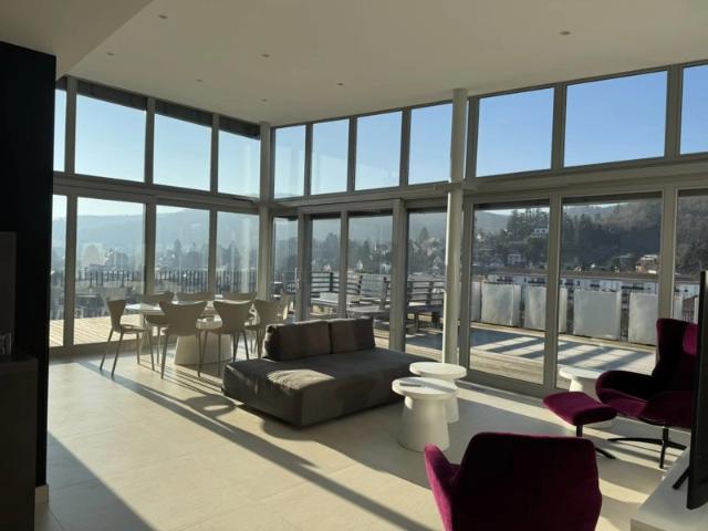 APPARTEMENT/MAISON meublé sur le toit du LOUVRE TERRASSE d