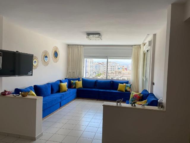 Appartements surplombant la plage de Martil avec piscines