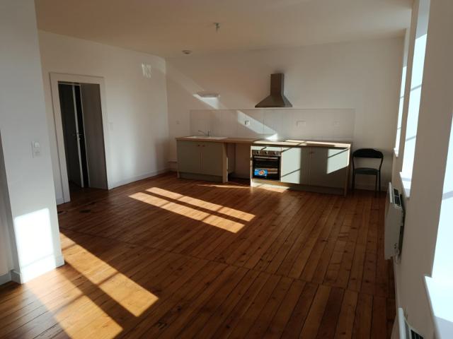 Appartement rénové avec 1 extérieur et place de parking