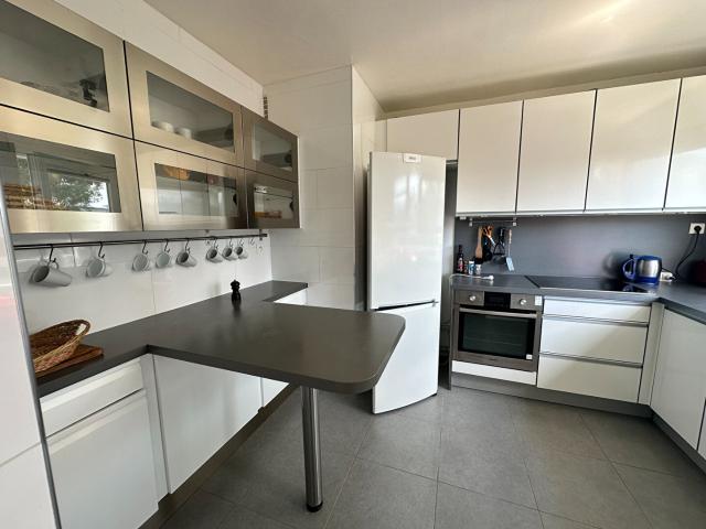 AppartementT5/ 4 chambres/ 84 m²