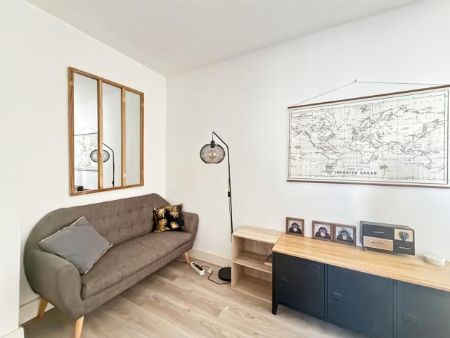 AppartementT1/ 4 chambres/ 70 m²