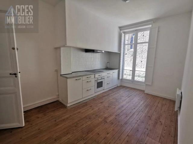 APPARTMENT T2 BOURGEOIS RENOVE